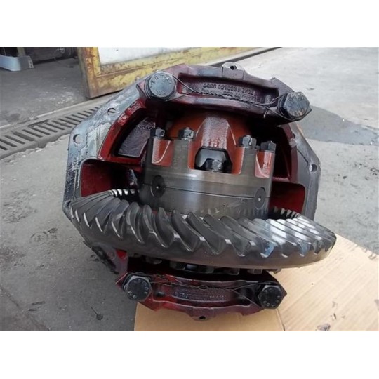 GRUPPO DIFFERENZIALE POSTERIORE MERCEDES BUS . usato