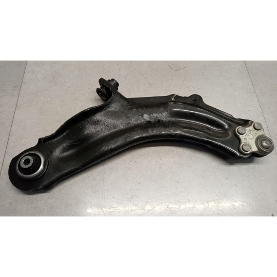 BRACCIO OSCILLANTE ANTERIORE INFERIORE DESTRO RENAULT Kangoo 2008>2013 usato