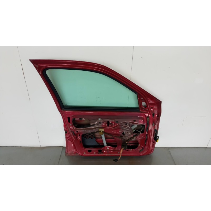 RENAULT LEFT FRONT DOOR RENAULT Clio 2001>2004 used