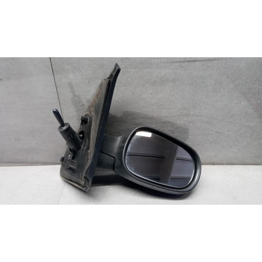 RETROVISORE DESTRO RENAULT Clio 2001>2004 usato