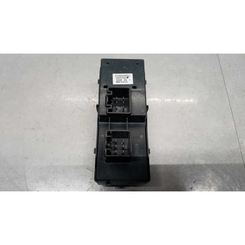 LAND ROVER INTERRUTTORI E PULSANTI ALZAVETRI LAND ROVER Freelander 2002>2006 usato