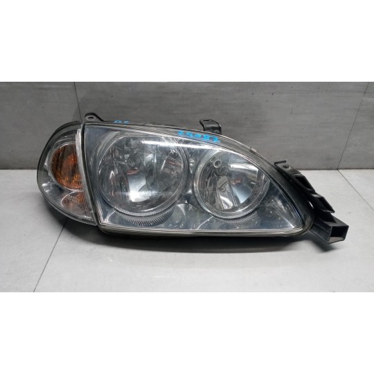 RIGHT HEADLIGHT TOYOTA Avensis 2000>2003 used
