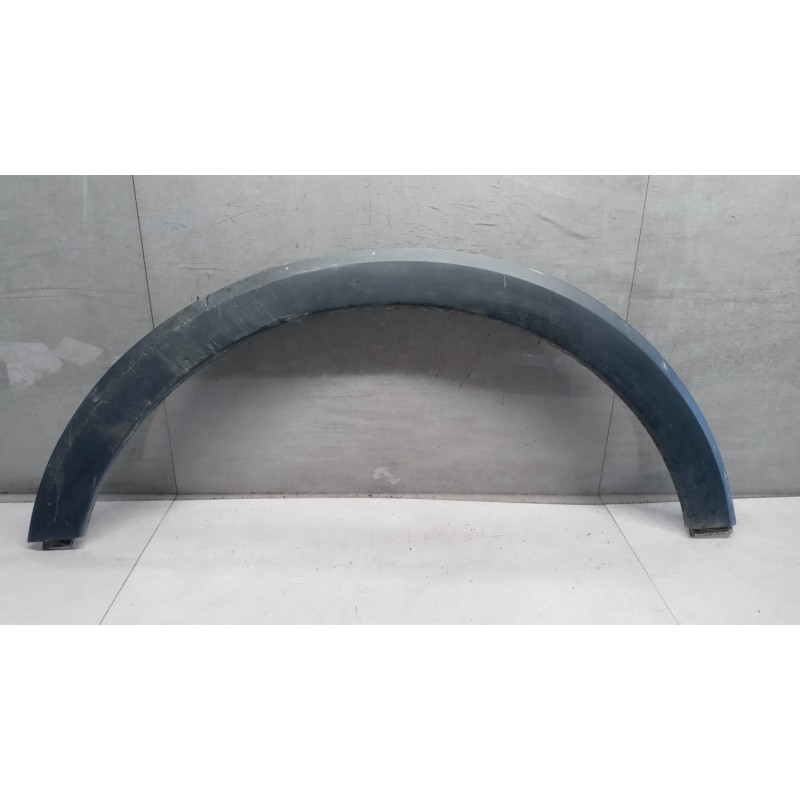 OPEL PLASTIC MUDGUARDS TO THE LEFT OPEL Crossland X 2017> used