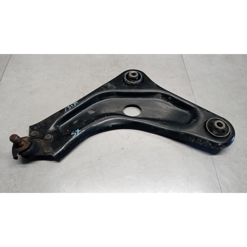 OPEL CONTROL ARM FRONT LOWER LEFT  OPEL Crossland X 2017> used