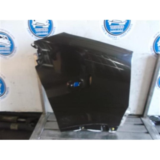 PARAFANGO ANTERIORE DESTRO RENAULT van Master 2003>2010 usato