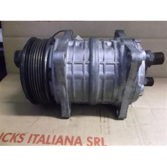 COMPRESSORE ARIA CONDIZIONATA NISSAN truck Cabstar 1999>2005 usato