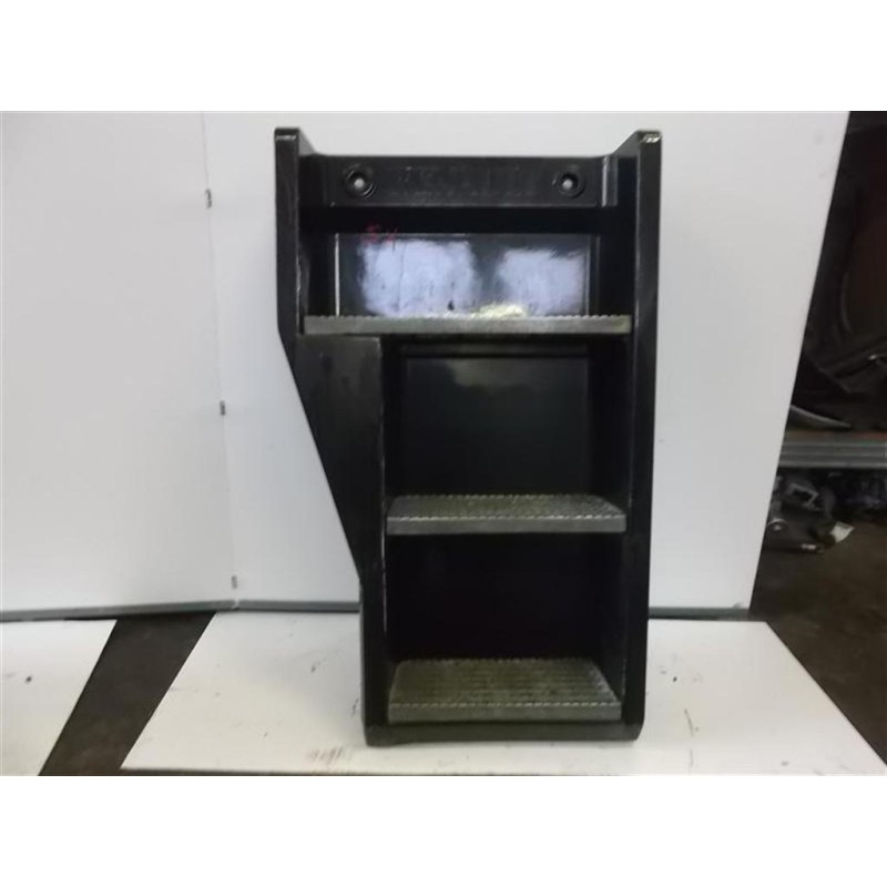 RENAULT truck FOOT UP LEFT  RENAULT truck Magnum 1990>2001 used