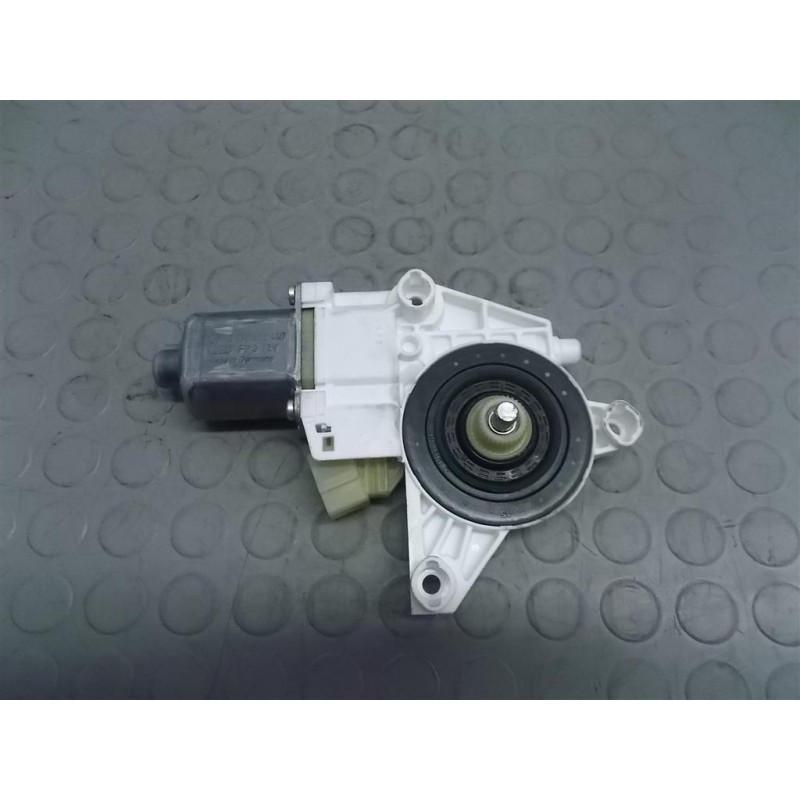 MERCEDES-BENZ ALZA VETRI ANTERIORI DESTRO MERCEDES-BENZ Classe C (W204) 2007>2011 usato