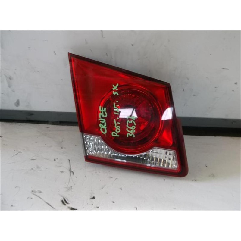 CHEVROLET LEFT REAR LIGHT ON BACK CHEVROLET Cruze 2009> used