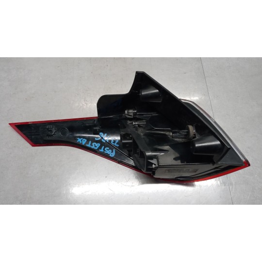 FARO POSTERIORE ESTERNO DESTRO OPEL Crossland X 2017> usato