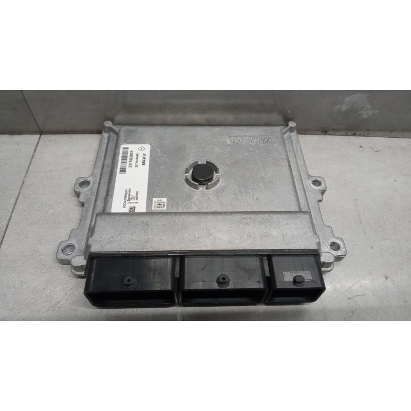 RENAULT ENGINE UNIT RENAULT Clio 2016>2019 used