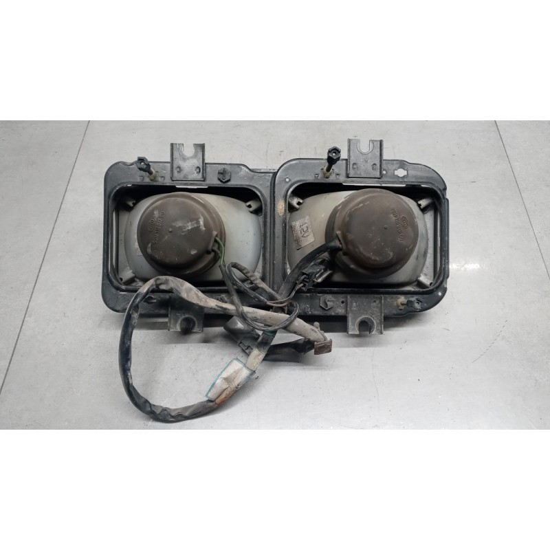 NISSAN truck RIGHT HEADLIGHT NISSAN truck L used