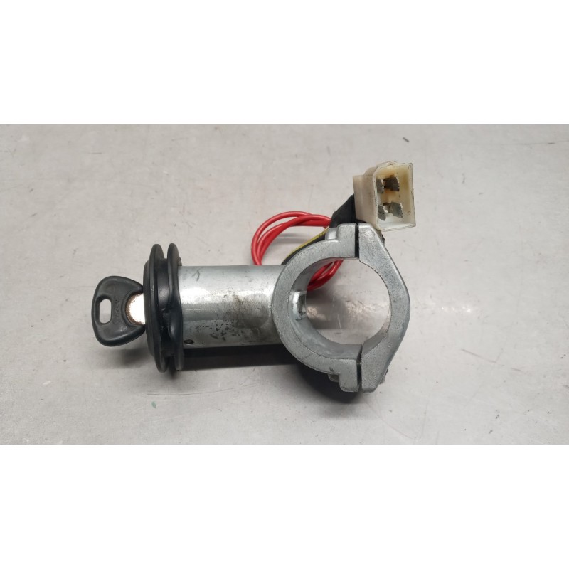 NISSAN truck BLOCCO ACCENSIONE NISSAN truck L usato