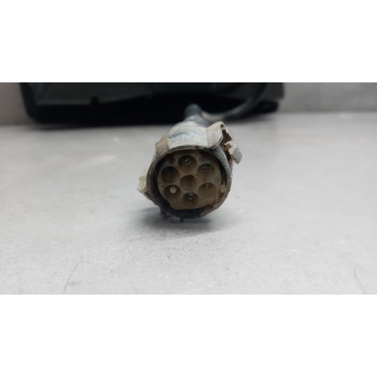 FARO POSTERIORE ESTERNO DESTRO NISSAN truck L usato