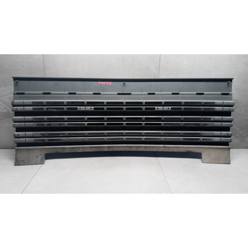 NISSAN truck MASCHERINE NISSAN truck L usato