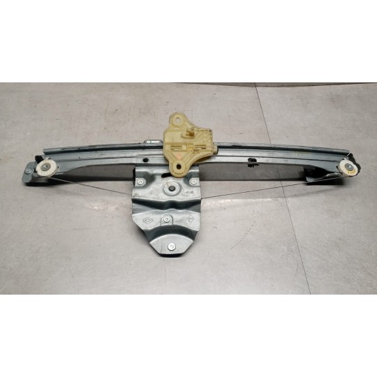 FRONT LEFT POWERED WINDOWS  RENAULT Clio 2016>2019 used