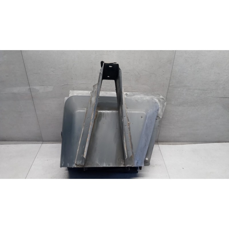 NISSAN truck PEDANA SALITA A/DX NISSAN truck L usato