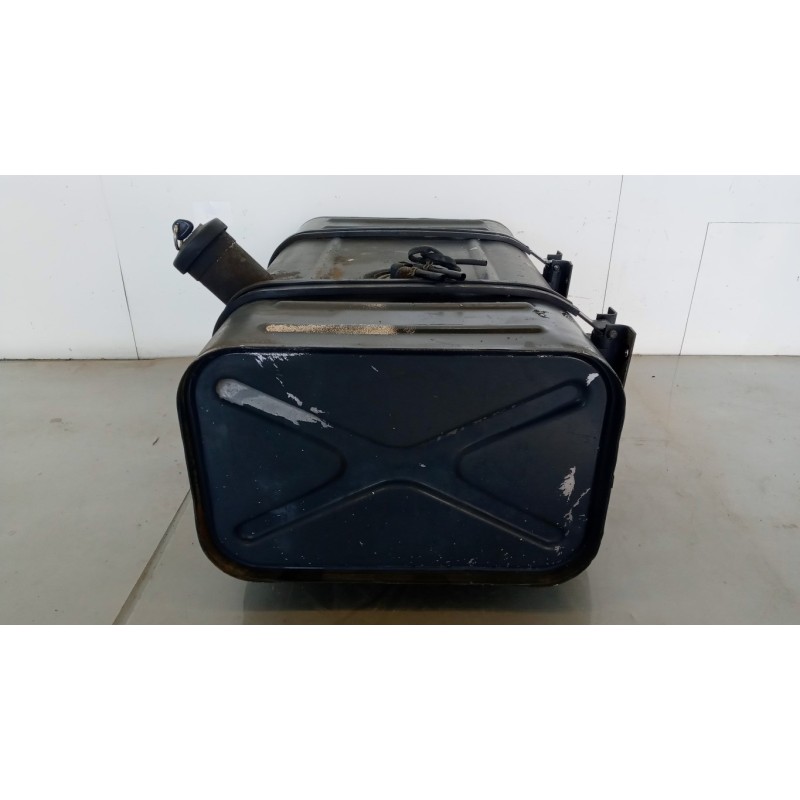 NISSAN truck SERBATOIO CARBURANTE NISSAN truck L usato