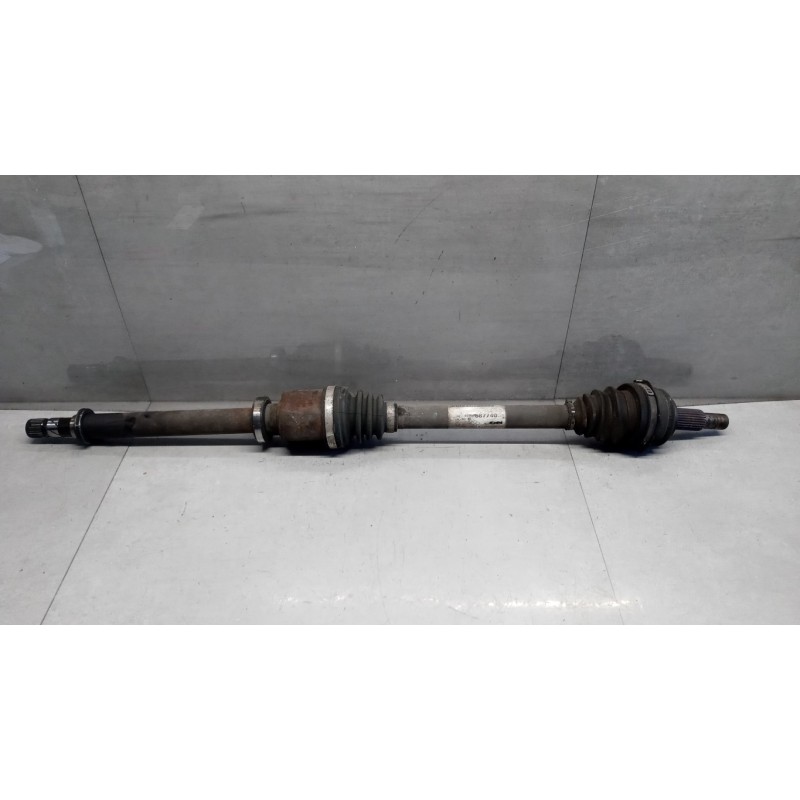 RENAULT SEMIASSE ANTERIORE DESTRO RENAULT Kangoo 2008>2013 usato