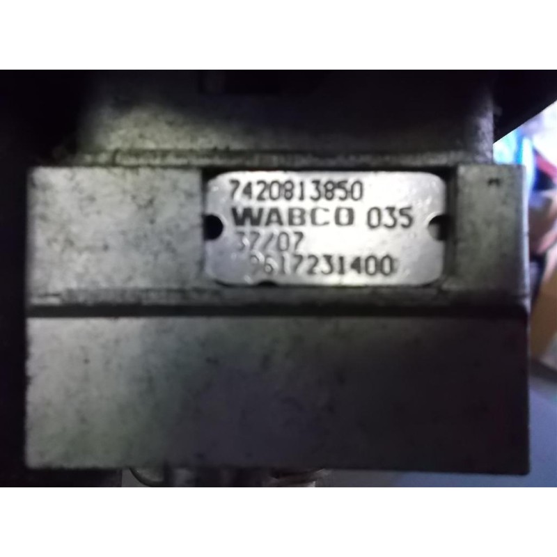 RENAULT truck LEVA EMERGENZA RENAULT truck Premium 2005>2013 usato