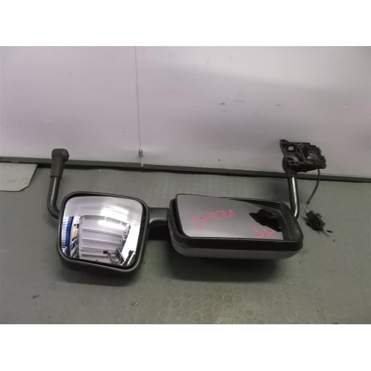 RETROVISORE SINISTRO RENAULT truck Premium 2005>2013 usato