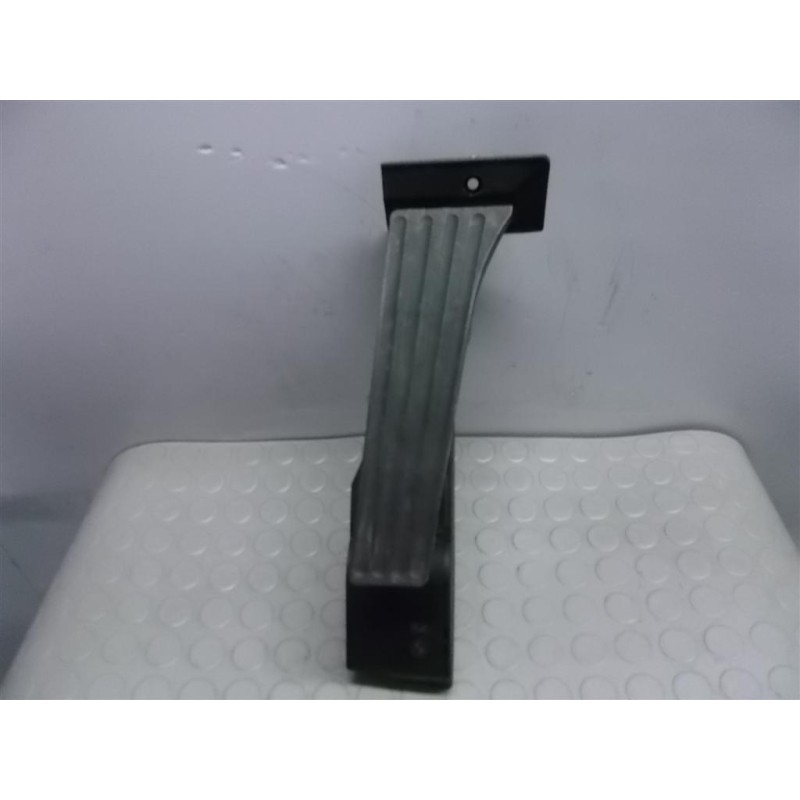 BMW ELETRONIC THROTTLE PEDAL  BMW Serie 3 (E93) 2006 > used