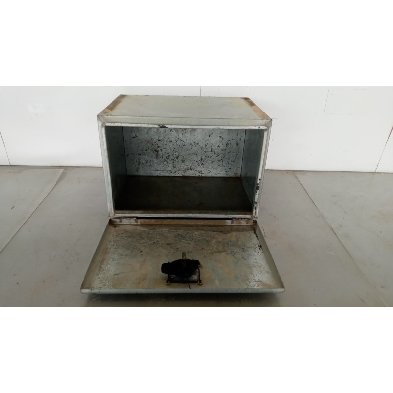 IVECO CASSA PORTA ATTREZZI IVECO TRAKKER 2013> used