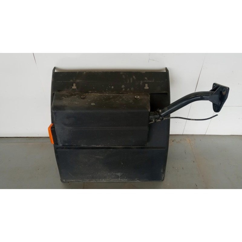 IVECO PARAFANGO POSTERIORE DESTRO IVECO TRAKKER 2013> usato