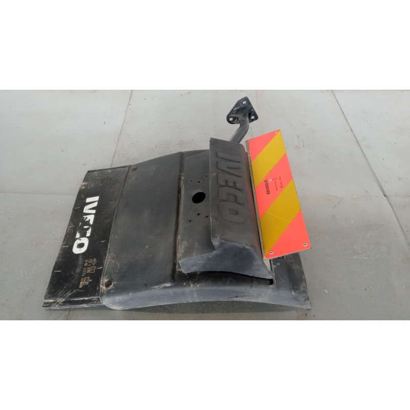 IVECO PARAFANGO POSTERIORE DESTRO IVECO TRAKKER 2013> usato