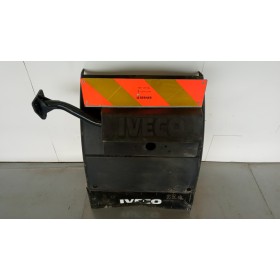 RIGHT REAR MUDGUARD...