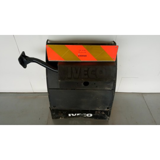 PARAFANGO POSTERIORE DESTRO IVECO TRAKKER 2013> usato