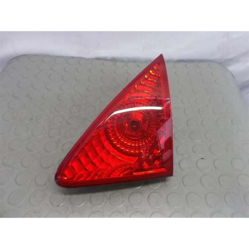 PEUGEOT RIGHT REAR LIGHT ON BACK  PEUGEOT 3008 2009> used
