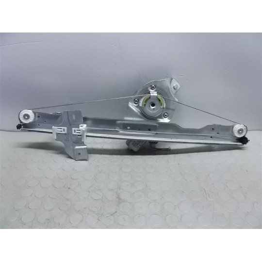 FRONT RIGHT POWERED WINDOWS  DACIA Duster 2010>2013 used