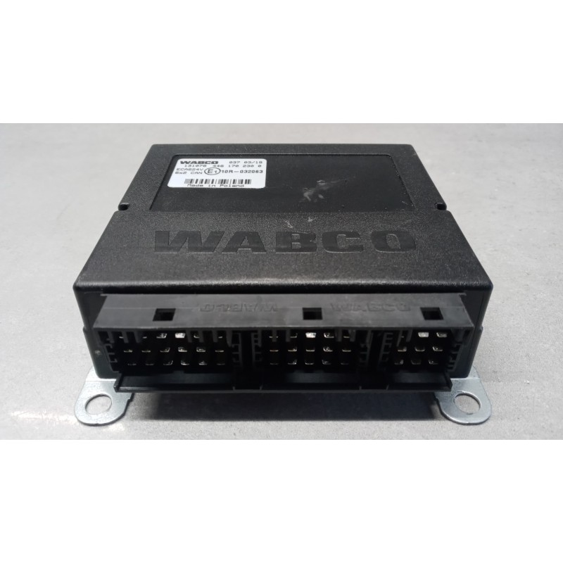 IVECO CENTRALINE VARIE A IVECO TRAKKER 2013> usato