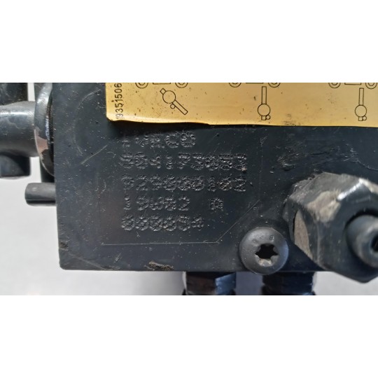 CAB LIFT PUMP  IVECO TRAKKER 2013> used