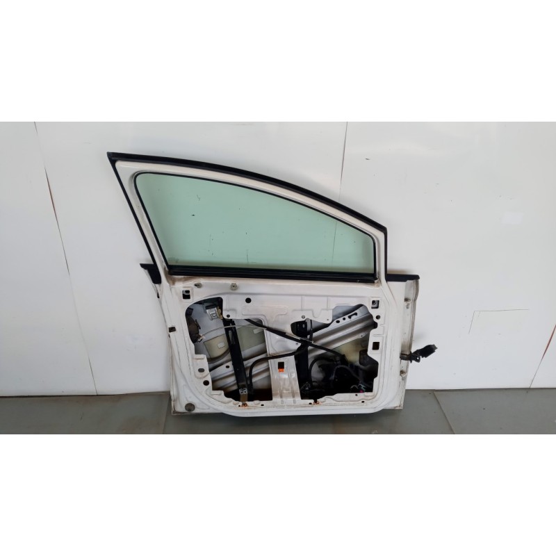 SEAT LEFT FRONT DOOR SEAT Ibiza 2008>2012 used