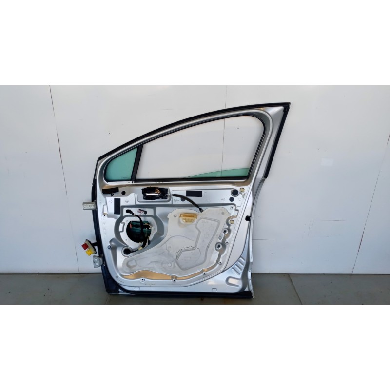 PEUGEOT RIGHT FRONT DOOR  PEUGEOT 3008 2009> used