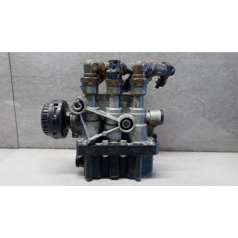 IVECO VARIE FRENI 1 IVECO TRAKKER 2013> usato