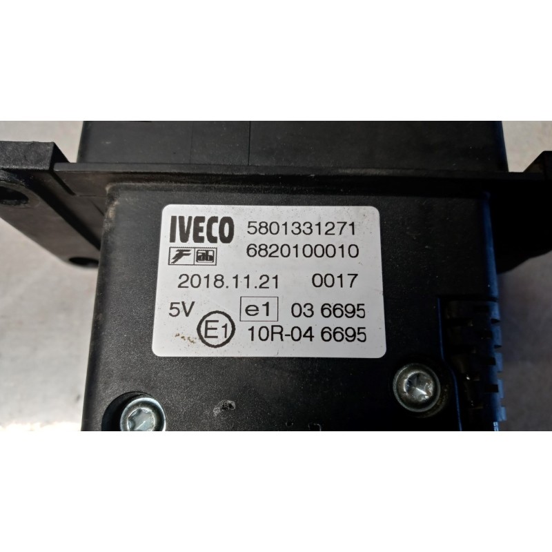 IVECO ELETRONIC THROTTLE PEDAL  IVECO TRAKKER 2013> used