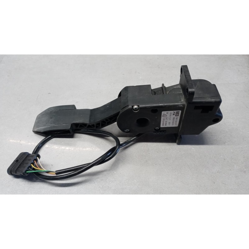 IVECO PEDALE ACCELERAZIONE ELETTRONICO IVECO TRAKKER 2013> usato