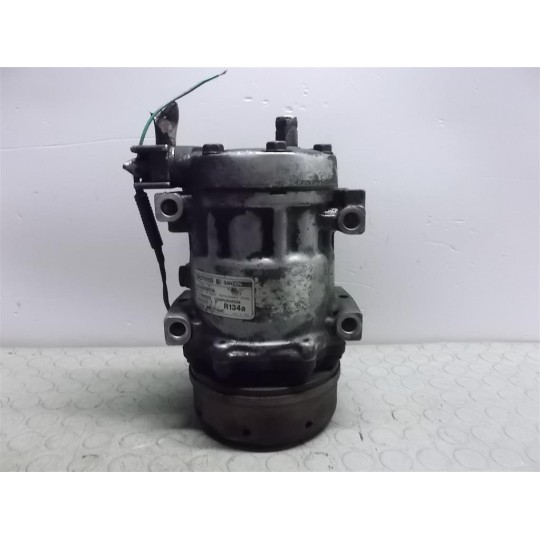 COMPRESSORE ARIA CONDIZIONATA CHRYSLER Voy./G.Voyager 1996>2001 usato