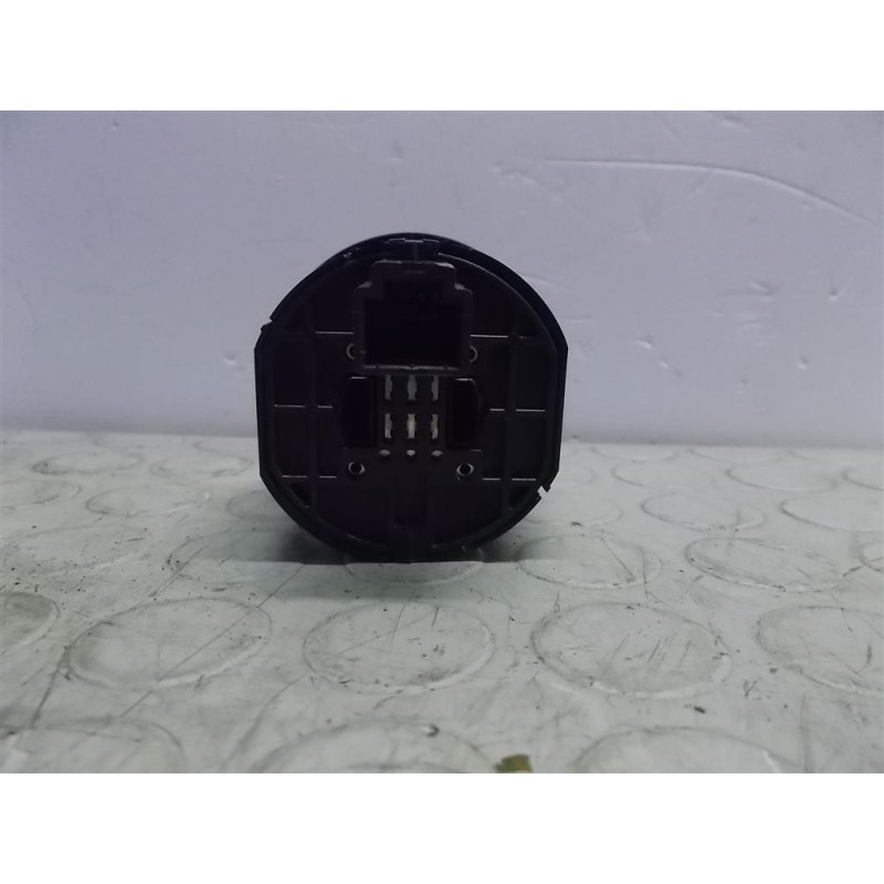 DACIA VARIOUS SWITCHES AND BUTTONS A
 DACIA Duster 2010>2013 used