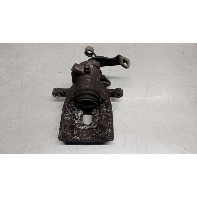 PEUGEOT PINZA POSTERIORE DESTRA PEUGEOT 3008 2009> usato