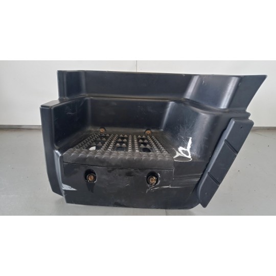 FOOT UP LEFT  IVECO TRAKKER 2013> used