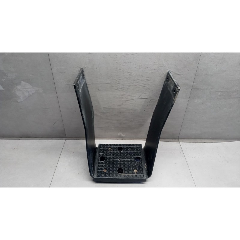 IVECO PEDANA SALITA A/SX IVECO TRAKKER 2013> usato