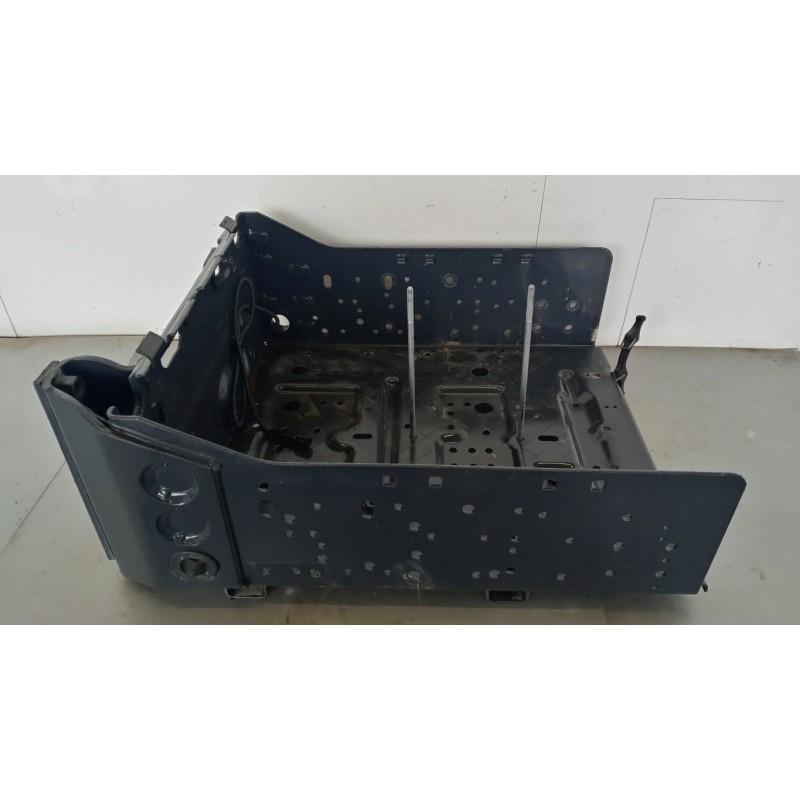 IVECO BATTERY CARRIER IVECO TRAKKER 2013> used