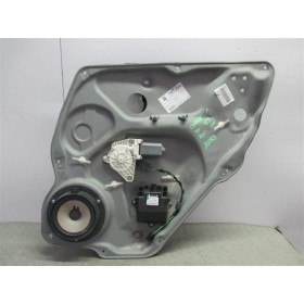 BACK RIGHT POWERED WINDOWS...