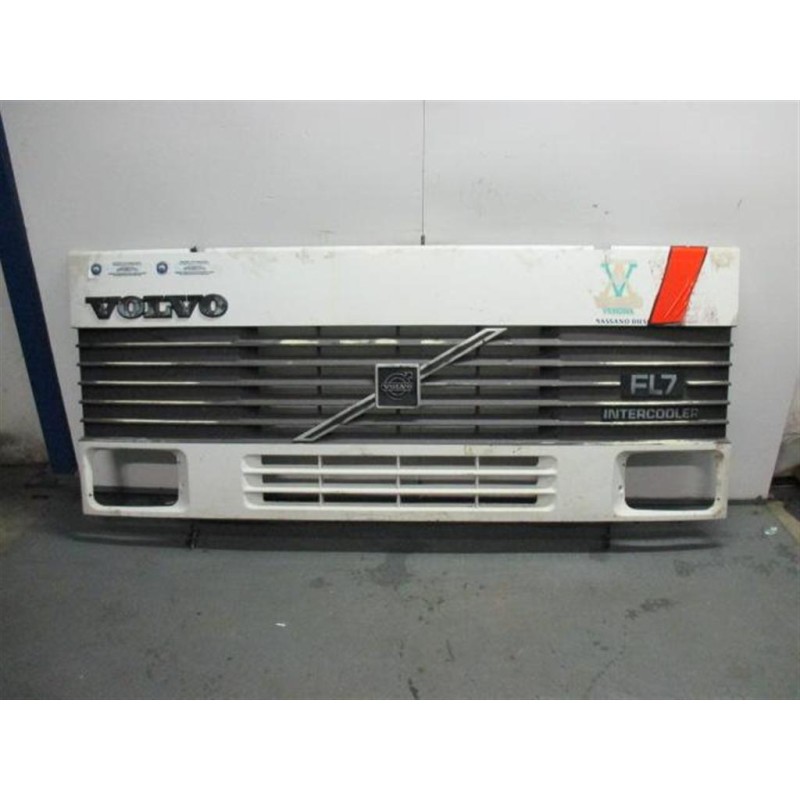 VOLVO truck MASCHERINE VOLVO truck FL7 usato