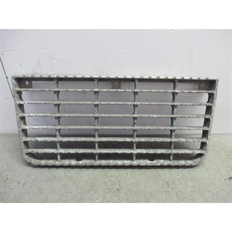 RENAULT truck FOOT UP PLATE  RENAULT truck Magnum 1990>2001 used