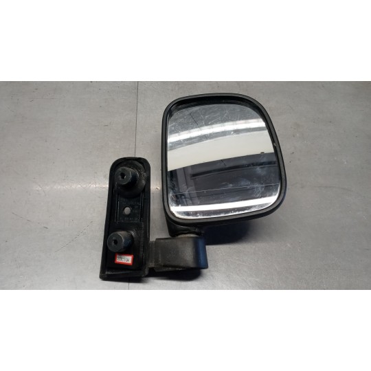 REARVIEW RIGHT  HYUNDAI H-1 1995> used